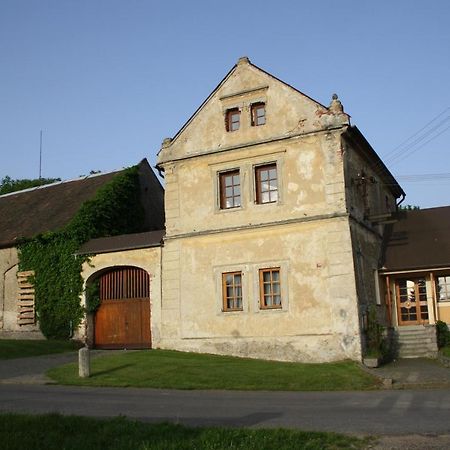 Apartmán Na statku Miskovice  Exterior foto